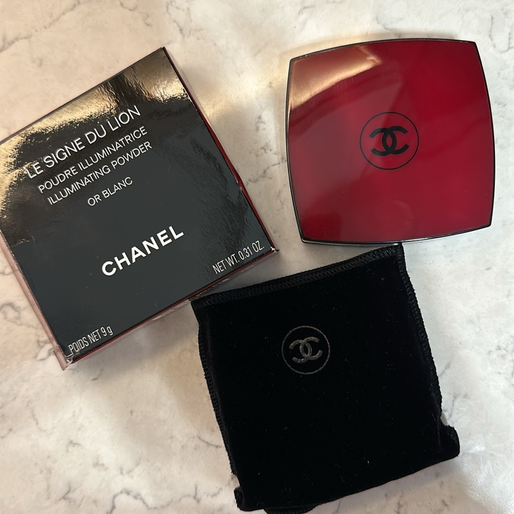 CHANEL LE SIGNE DU LION ILLUMINATING POWDER/HIGHLIGHTER OR BLANC New